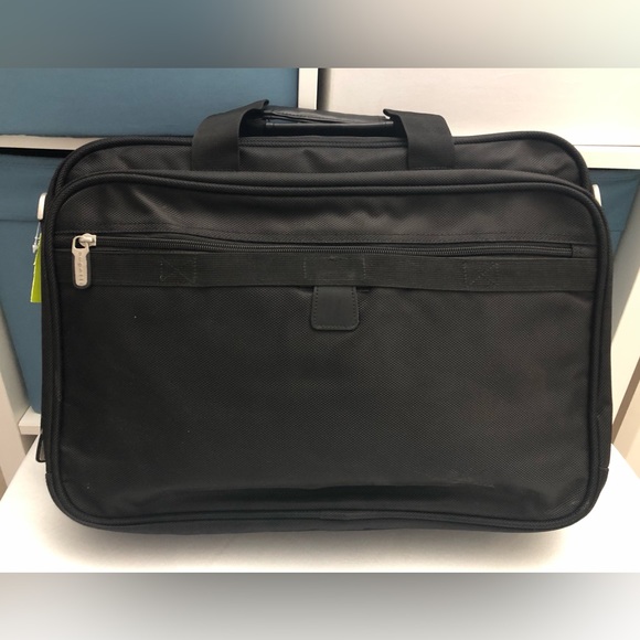 Bugatti briefcase 💼 - Picture 5 of 6